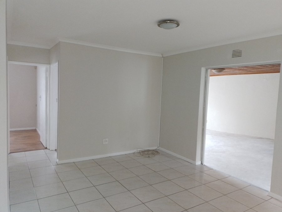 To Let 3 Bedroom Property for Rent in Jagtershof Western Cape